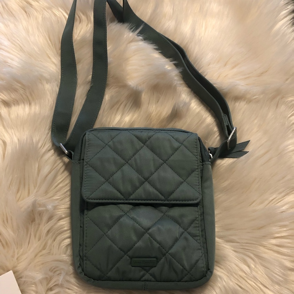 Vera Bradley green quilted nylon crossbody handbag with floral print lining